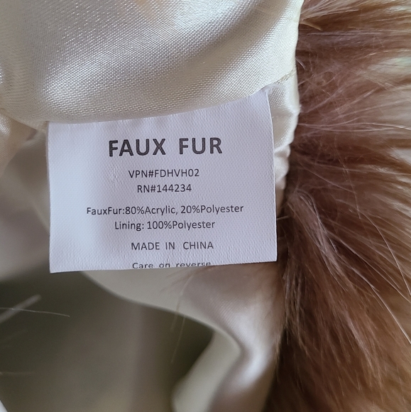 NWT Foxiedox Bambi Faux Fur Bolero - Picture 11 of 13